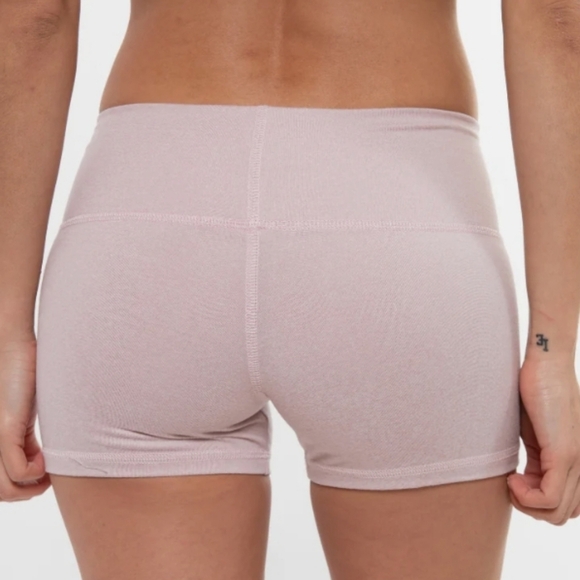 Reel Skipper Pink Classic Yoga Shorts UPF 30 Moisture-Wicking Size Small - Picture 3 of 10